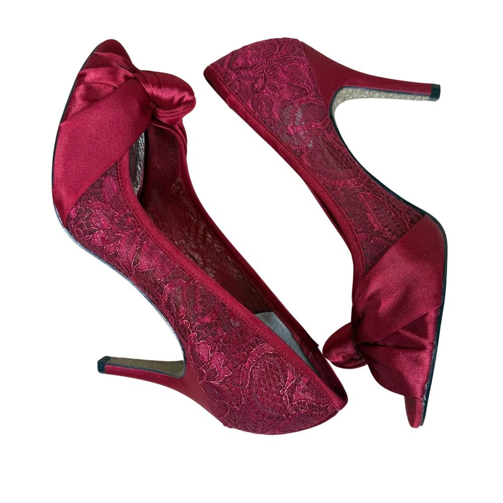 Adrianna Papell Heels Women’s 8 Red Satin Lace Peep Toe Leather Sock Stiletto